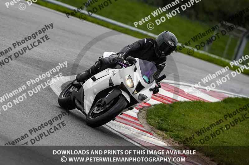 donington no limits trackday;donington park photographs;donington trackday photographs;no limits trackdays;peter wileman photography;trackday digital images;trackday photos